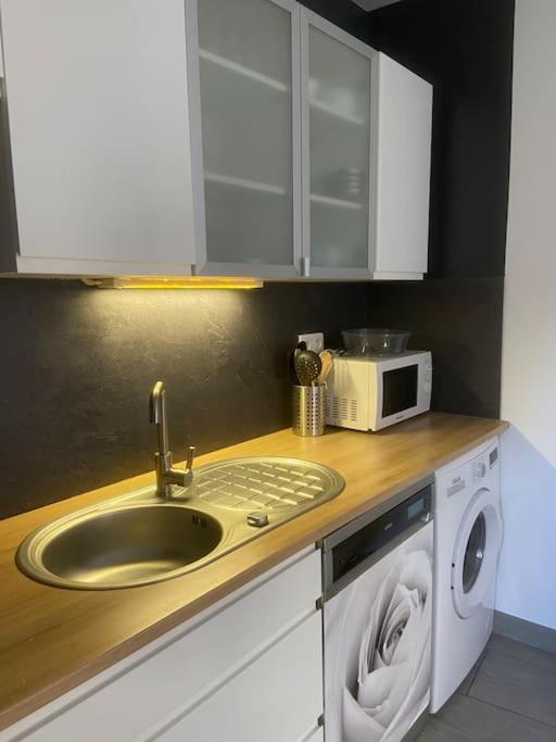 Gite Comme Chez Soi Ducey Les Cheris Εξωτερικό φωτογραφία