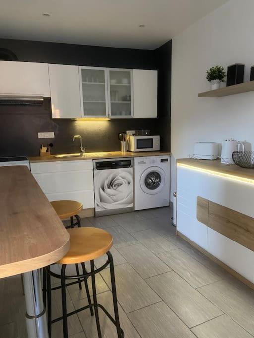 Gite Comme Chez Soi Ducey Les Cheris Εξωτερικό φωτογραφία